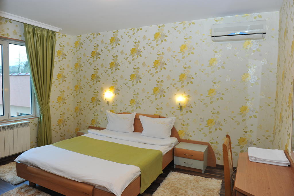 Eros Motel Sandanski Oda fotoğraf